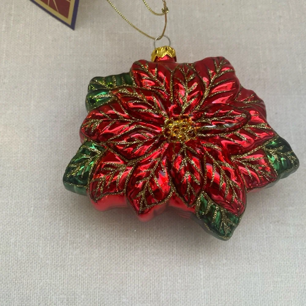 Figi box that poinsettia